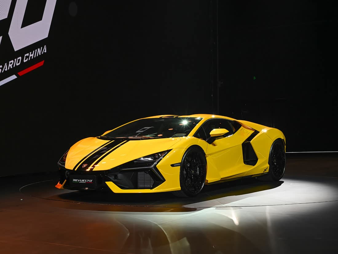 Lamborghini Revuelto 2025