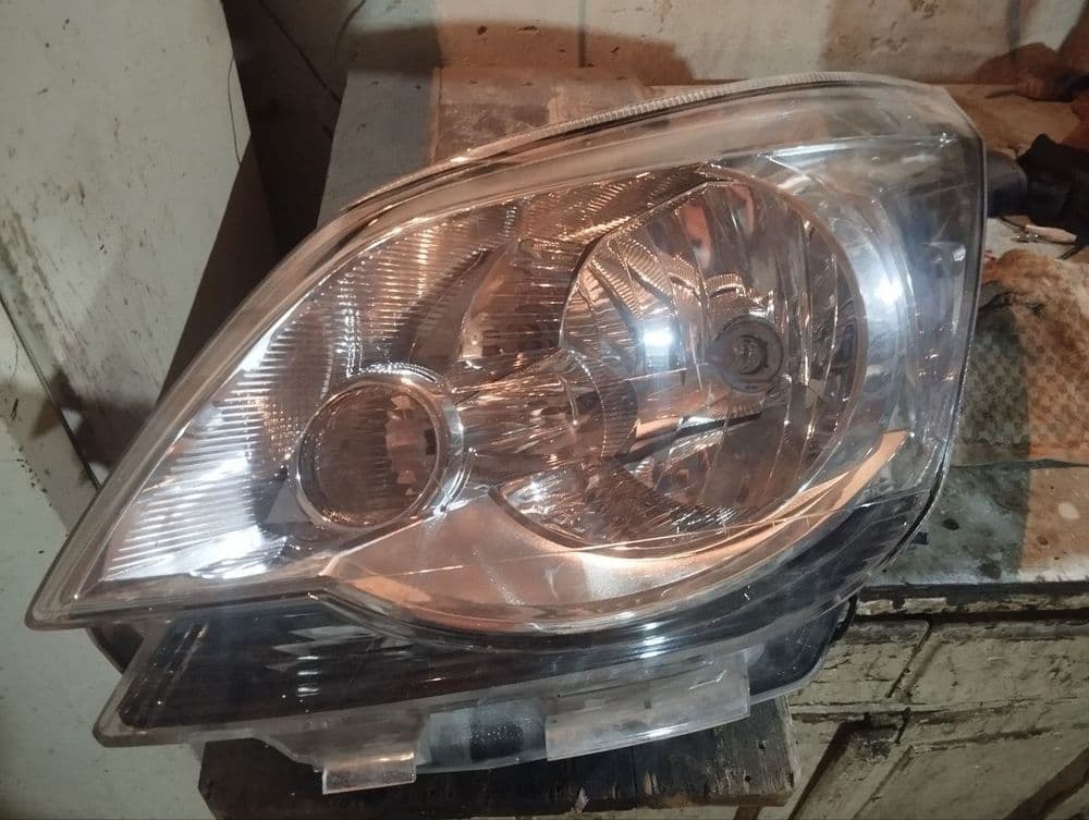 left headlight Chevrolet Cobalt